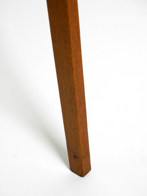 Image 1 of Schöne tschechische Mid Century Modern Driepoot Teak Stehlampe "Rakete" mit Fiberglas-Schirm