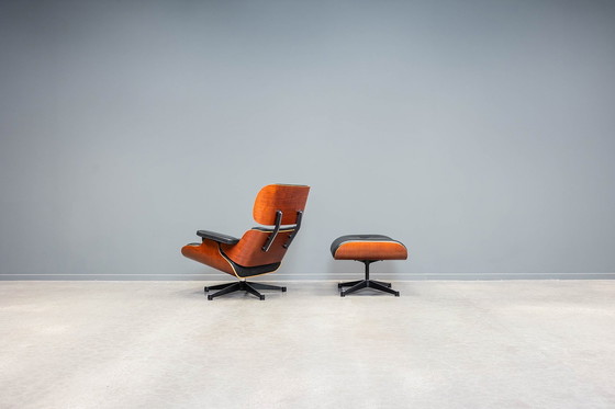 Image 1 of Eames Lounge Stoel + Ottoman