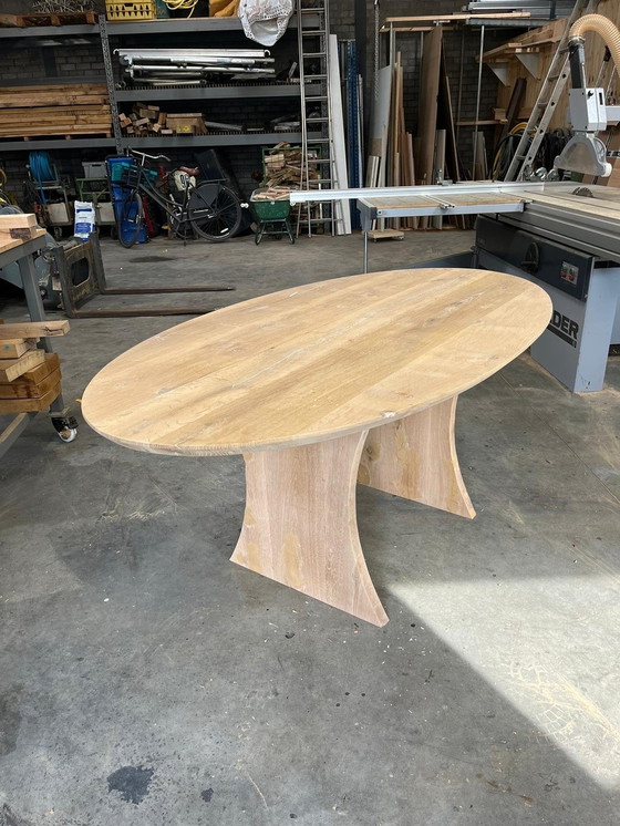 Image 1 of Designtafel Montuoso