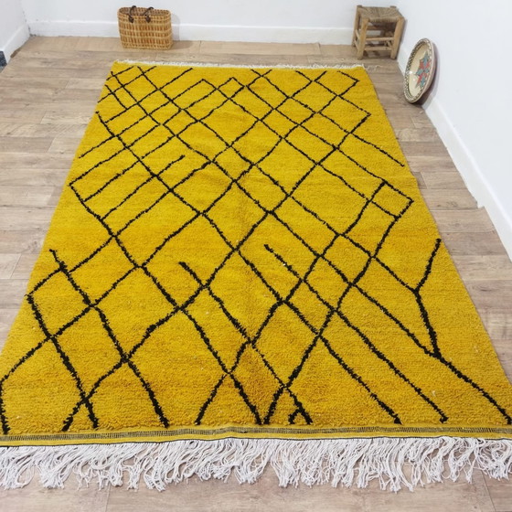 Image 1 of Marokkaans Ambachtelijk Geel Tapijt Van Wol - Tapis Berbère Marocain Moutarde Artisanal En Laine 