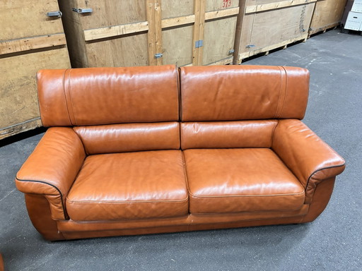 2 Roche Bobois Stijl, Cognac Kleurige Buffel Leren Tweezits Banken