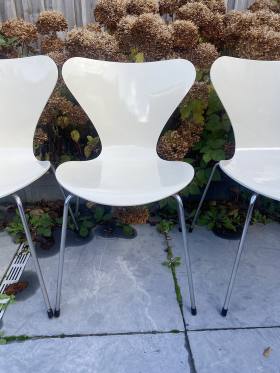 Image 1 of 5x Vintage Fritz Hansen Vlinderstoelen 1982