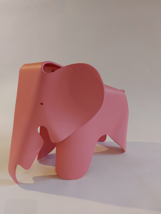 Image 1 of Mooie Kruk In De Vorm Van Een Olifant ( Dezelfde Stijl Als Elephant Van Eames)