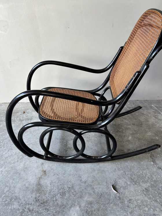 Image 1 of Vintage Thonet-Stijl Schommelstoel Zwart 