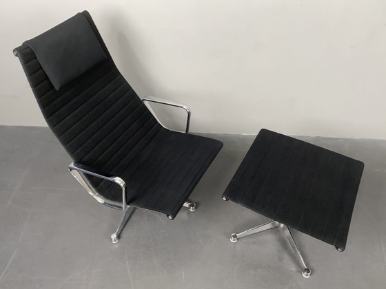 Image 1 of Herman Viller Draaibare Fauteuil met Voetenbankje