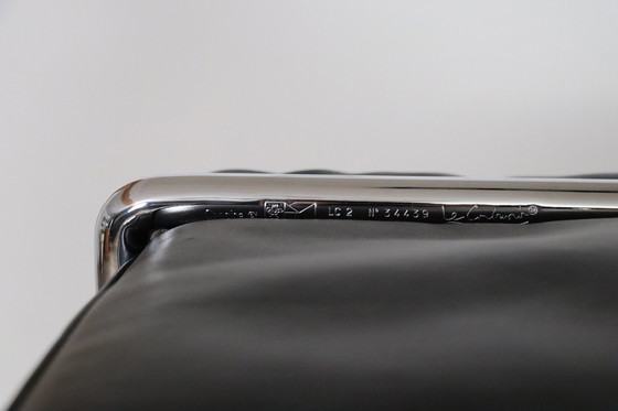 Image 1 of Vintage Cassina Lc2 tweezitsbank van Charlotte Perriand en Le Corbusier