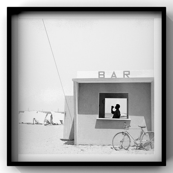 Image 1 of Piergiogio Branzi | beachside bar in Senigallia, Italië 1957 | fine art print