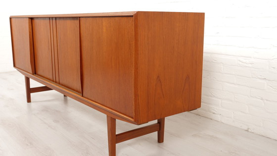 Image 1 of Vintage Dressoir | Schuifdeuren | Scandinavisch Design | 196 Cm