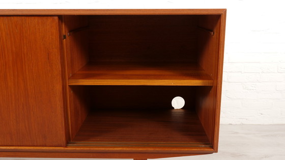 Image 1 of Vintage Dressoir | Schuifdeuren | Scandinavisch Design | 196 Cm