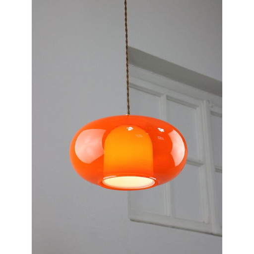 Vintage hanglamp van messing en oranje glas, Italië 1960