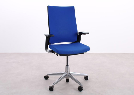 Image 1 of Ahrend 2020 Extra Verta bureaustoel blauw