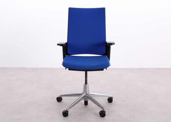 Image 1 of Ahrend 2020 Extra Verta bureaustoel blauw