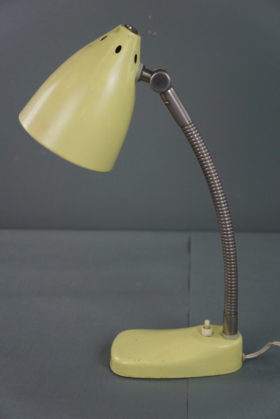 Image 1 of Gele metalen vintage jaren 60 design lamp/ bureaulamp