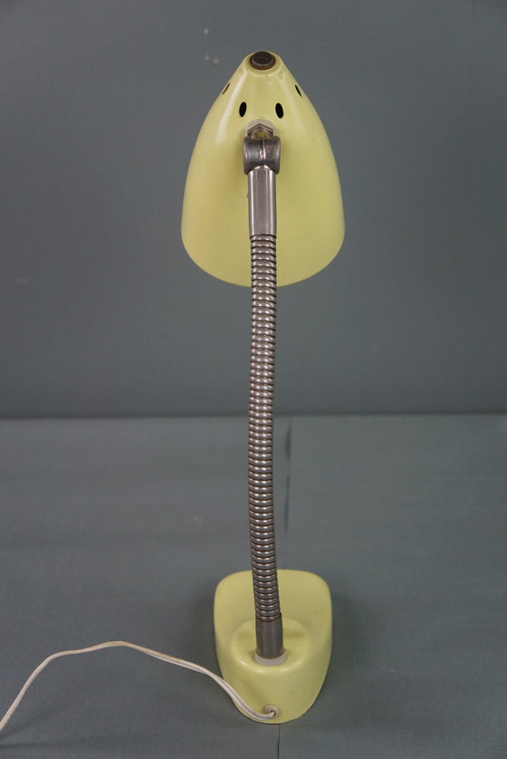 Image 1 of Gele metalen vintage jaren 60 design lamp/ bureaulamp