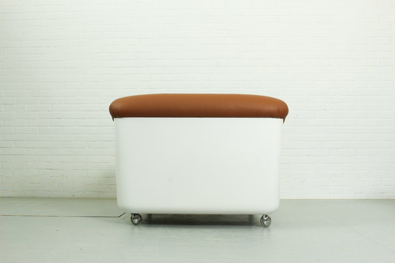 Image 1 of Space Age glasvezel lounge stoel in cognac leer, 1970S