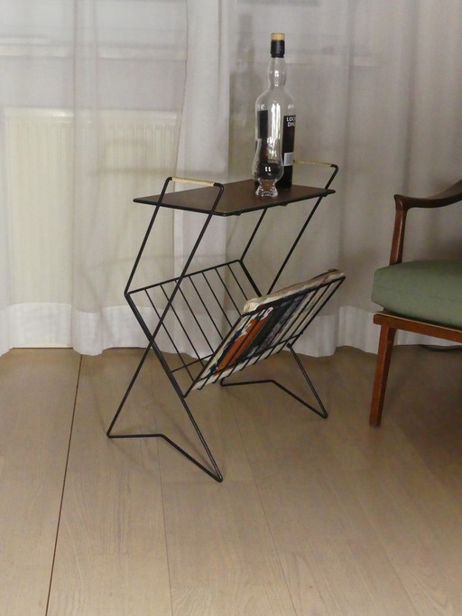 Vintage tijdschriftenrek