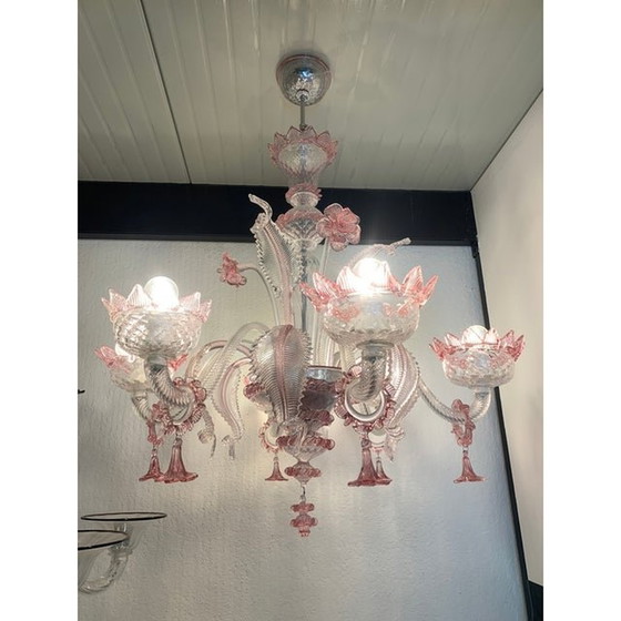 Image 1 of Transparante en roze glazen kroonluchter in Murano stijl met bloemen en bladeren