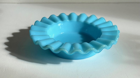 Image 1 of Vintage Blauw Opaline Glazen Asbak