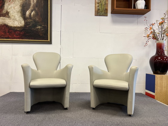 Image 1 of (1) Leolux Emphora Fauteuil Warm Grey 