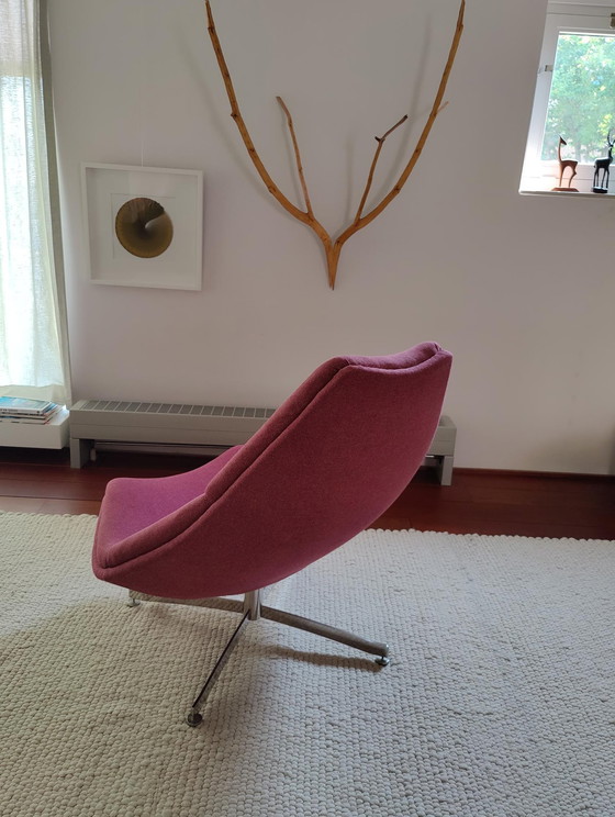 Image 1 of Artifort Fauteuil F512 met poef