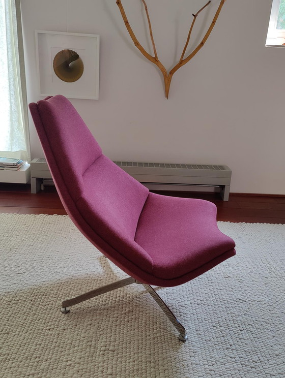 Image 1 of Artifort Fauteuil F512 met poef