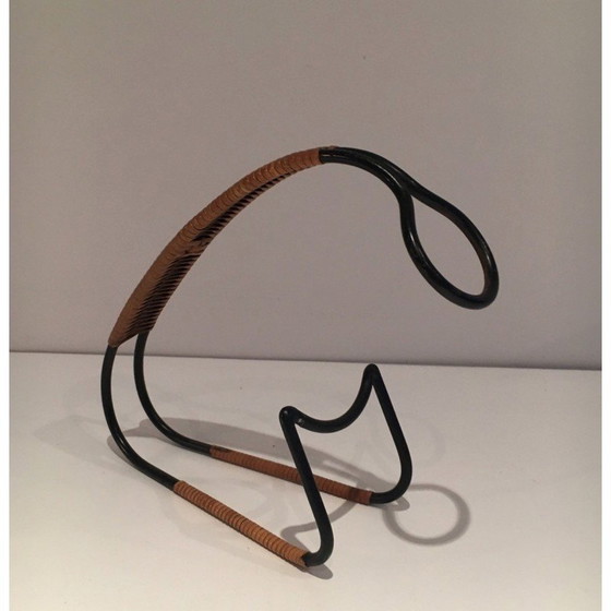 Image 1 of Scandinavische vintage flessenhouder van zwart gelakt metaal en rotan, jaren 1950