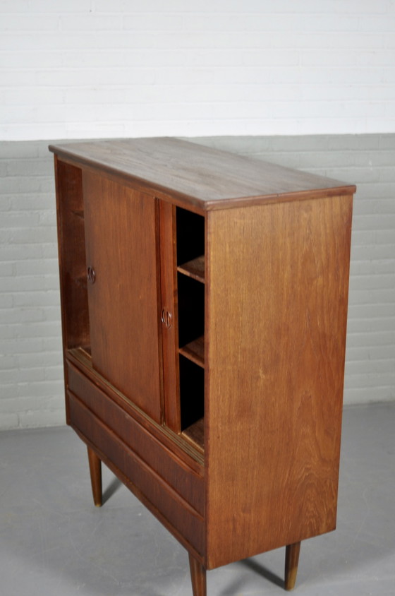 Image 1 of Deens kabinet uit de jaren 60