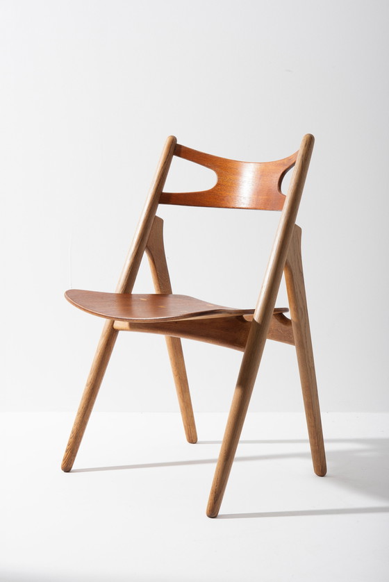 Image 1 of Set Sawbuck Eetkamerstoelen - Hans J. Wegner