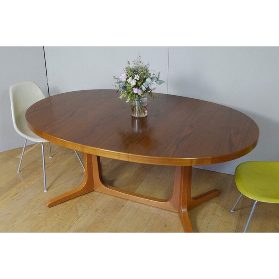 Image 1 of Baumann vintage ovale tafel met 2 notenhouten verlengstukken, 1960-1970