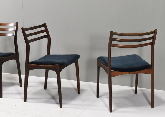 Image 1 of Set van vier Skandinavisch eetkamerstoelen * New bekleding* – Denemarken, circa 60's design