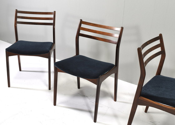 Image 1 of Set van vier Skandinavisch eetkamerstoelen * New bekleding* – Denemarken, circa 60's design