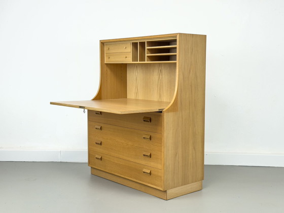 Image 1 of Deense secretaire in eikenhout van Børge Mogensen voor Søborg Møbelfabrik, 1960S