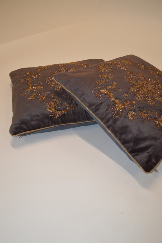 Image 1 of Cushion Velvet, Grey / Gold