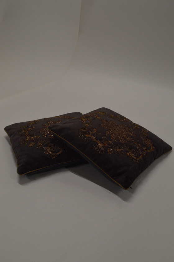 Image 1 of Cushion Velvet, Grey / Gold