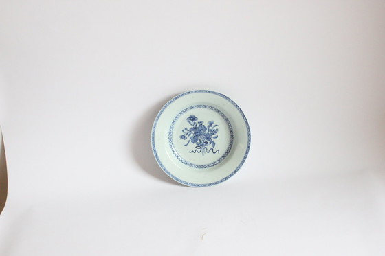 Image 1 of Qianlong onderglazuur blauw porseleinen bord, 18e eeuw