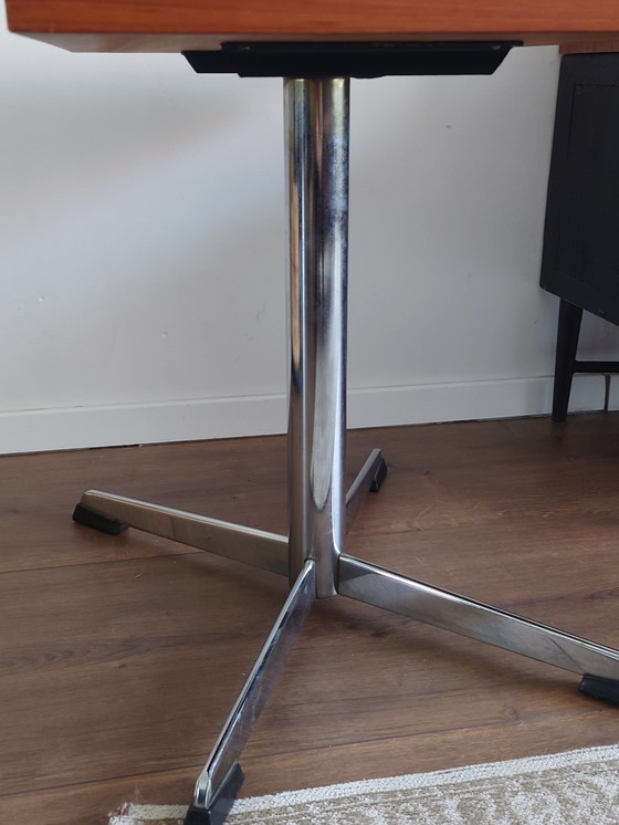 Image 1 of Vintage tafeltje met draaiblad