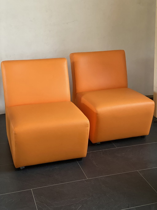 2x Ahrend Mileto stoelen