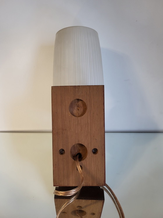 Image 1 of Vintage Opaline Glazen Muurlamp, Scandinavische Stijl, Jaren 60