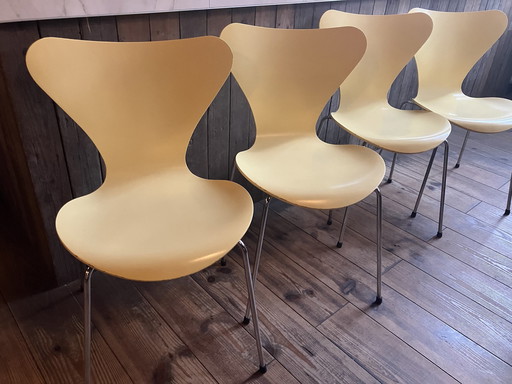 4x Vlinderstoel van Fritz Hansen