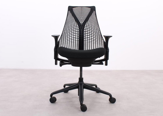 Image 1 of Herman Miller Sayl Bureaustoel Zwart