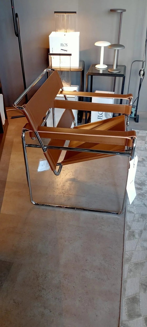 Image 1 of Knoll 2Xwassily B3 Nieuwe-Nooit-Gebruikte Cognac Leren Fauteuil Serie 2024 Van Marcel Breuer