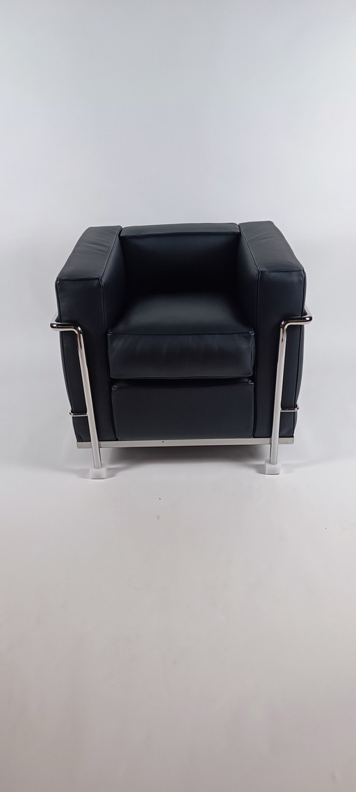 Cassina Lc2 Le Corbusier Leer Zwart