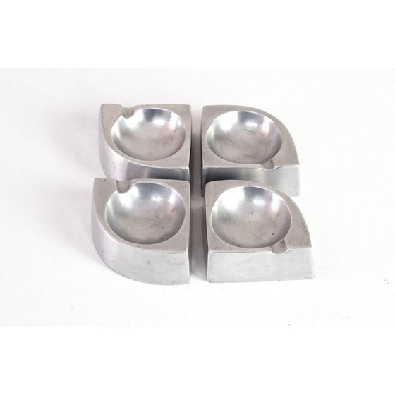 Image 1 of Set van 4 mid century Scandinavische handgemaakte aluminium asbakken, Denemarken 1960