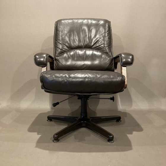 Image 1 of Vintage leren fauteuil en voetenbank, 1960