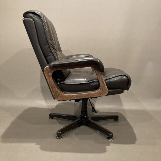 Image 1 of Vintage leren fauteuil en voetenbank, 1960