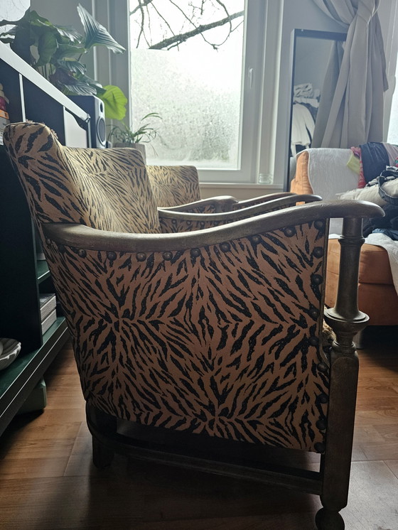 Image 1 of 2x Vintage Antieke Zebraprint Zwart Gouden Fauteuils