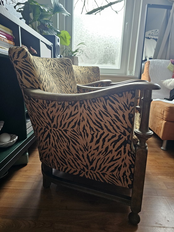 Image 1 of 2x Vintage Antieke Zebraprint Zwart Gouden Fauteuils