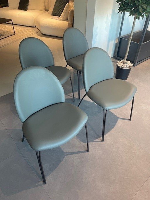 4 Cattelan Italia Stoelen Holly Toonzaalmodel