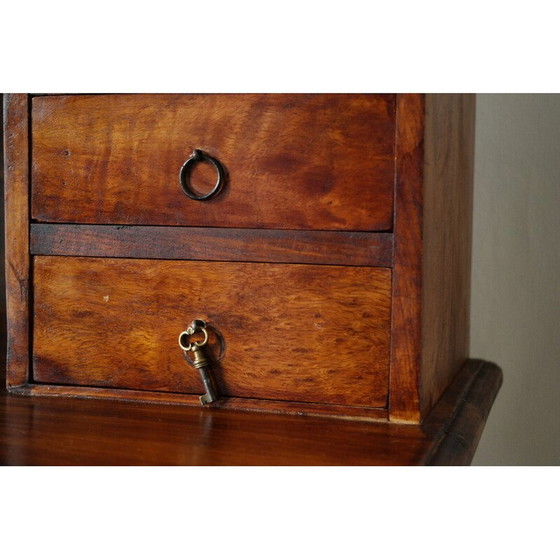 Image 1 of Vintage gelaagd bureau in oud massief notenhout