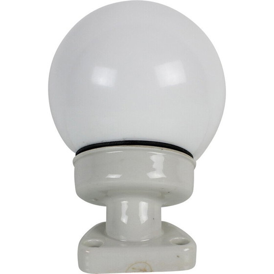 Image 1 of Vintage wandlamp van porselein en opaline glas, Tsjecho-Slowakije 1960